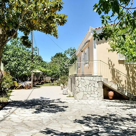 Vakantiehuis Doloi Garden House *